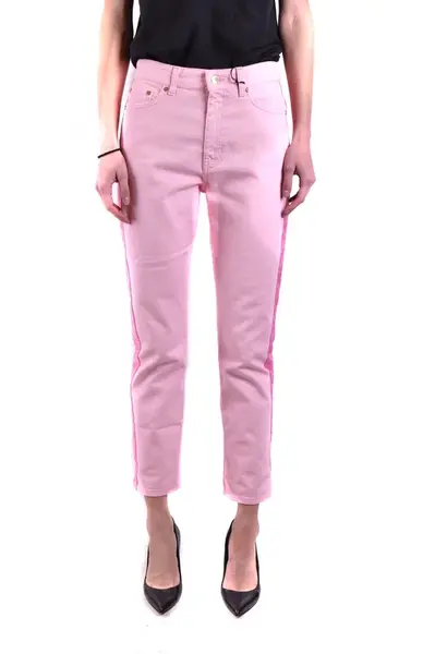 Chiara Ferragni růžové džíny