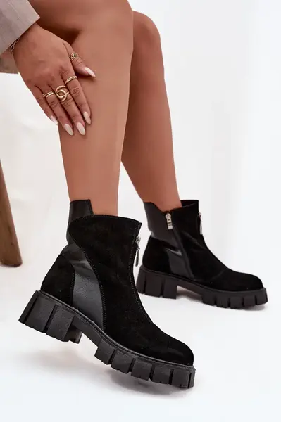 Dámské kotníkové boty z pravé semišové kůže