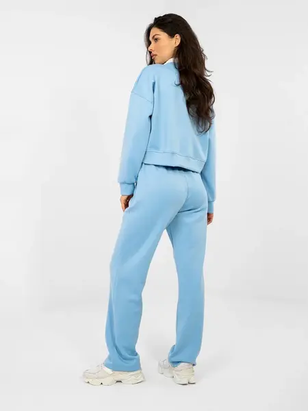 Světle modrá tepláková souprava