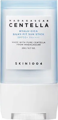 SKIN1004 Opalovací krém roll-on SPF 50+ Madagascar Centella (Hyalu-Cica Silky-Fit Sun Stick) 20 g