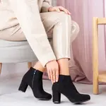 Resti Black ankle boots on a higher post Soleah - Footwear