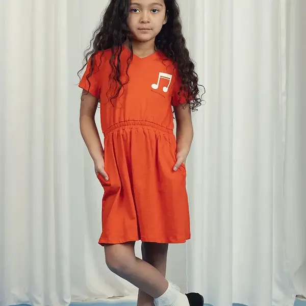 Dětské bavlněné šaty Mini Rodini Note oranžová barva, midi, 2525012142