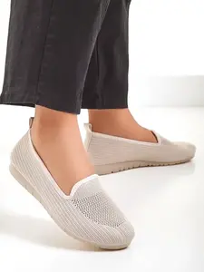Resti Women's Fabric Moccasins Caerit