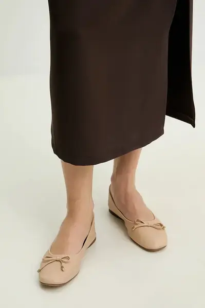 Kožené baleríny Answear.LAB béžová barva