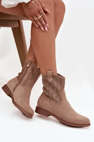 S. BARSKI Dámské kotníkové boty na ploché podrážce s perforovaným vzorem S.Барски