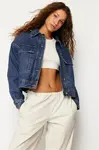 Trendyol tmavomodrá udržateľnejšia džínsová bunda s detailom vrecka