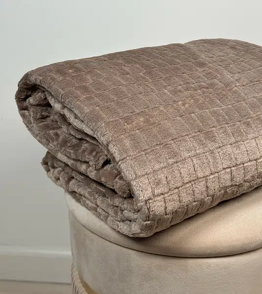Gemre Beige prešívaná deka.