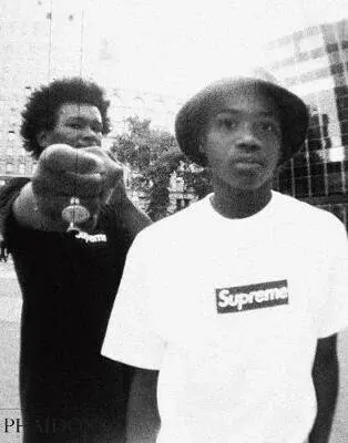 Supreme - Supreme