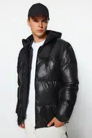 Trendyol Black pánsky Regular Fit látkový blok odolný voči vode a vetru odolný nafúknutý zimný kabát.
