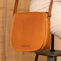 Dámska kožená crossbody kabelka The Chesterfield Brand Martina - koňak