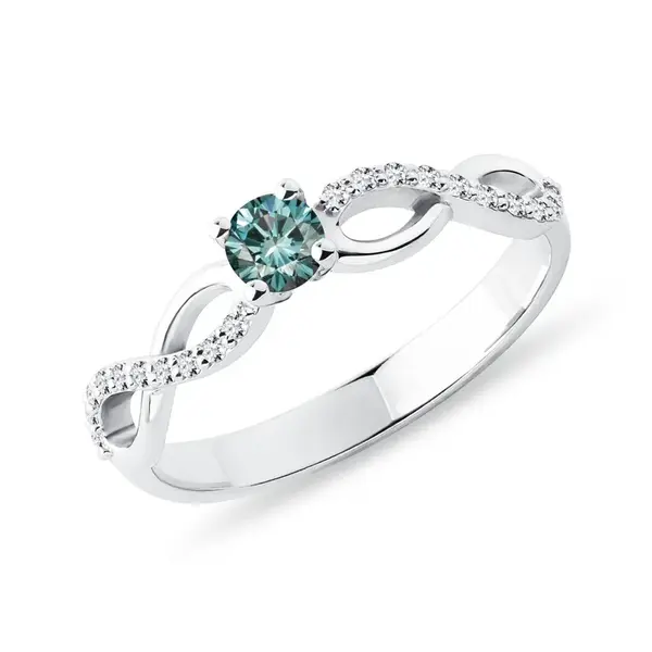 Prstienok z bieleho zlata s modrým diamantom KLENOTA