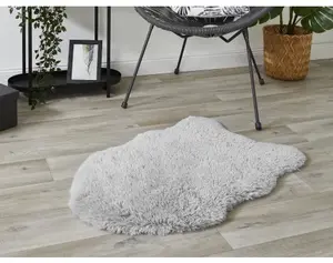 Umelá kožušina Alpa 50x80 cm, strieborná%