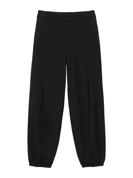 Pull&Bear Plisované nohavice  čierna