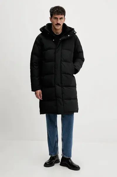 Péřová bunda Tommy Jeans černá barva, zimní, DM0DM22250