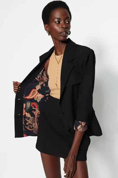 Trendyol černá pravidelná podšívka s detailním tkaným blejzrem