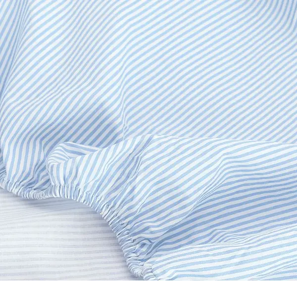 Bavlněné prestieradlo do postielky 60x120cm - modrý jemný prúžok