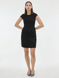 Černé dámské šaty ORSAY po kolena