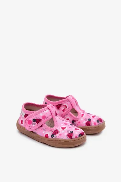 Dětské barefoot pantofle s červenými srdíčky