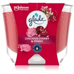 GLADE Luscious Cherry & Peony vonná sviečka 204 g