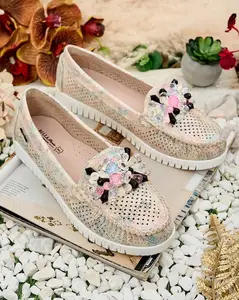 Resti Women's beaded openwork moccasins Nasfali