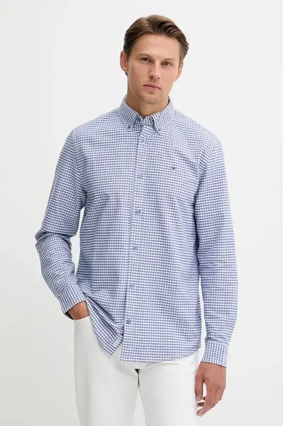 Bavlněná košile Tommy Jeans pánská, modrá barva, regular, s límečkem button-down, DM0DM22025