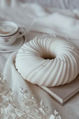 Dekorativní svíčka Temida Circle 1160 g béžová barva