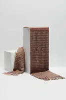 Marisse Scarf with a fine check with a decorative thread