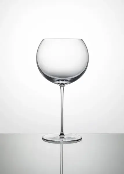 Sklenice na víno čirá - Lukáš Houdek