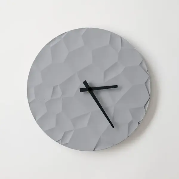 ODLITO Betonové nástěnné hodiny Měsíční kráter – šedá – 30 cm – černé ručičky