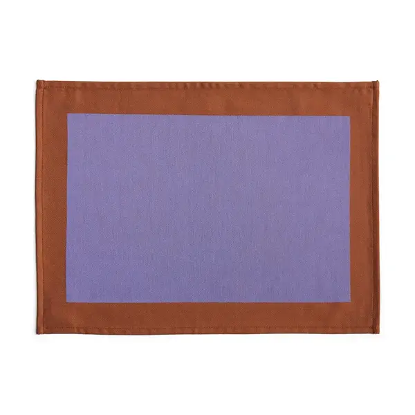 Talířová podložka HAY Ram 43 x 31 cm fialová barva