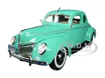 1939 Ford Deluxe Light Green 1/18 Diecast Model Car by Maisto