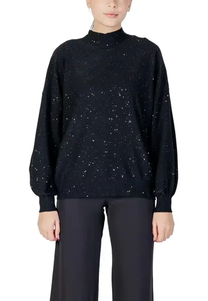 Černý svetr se třpytkami