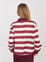 Proužkovaná halenka v burgundy barvě