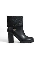 Guess členkové čižmy na podpätku