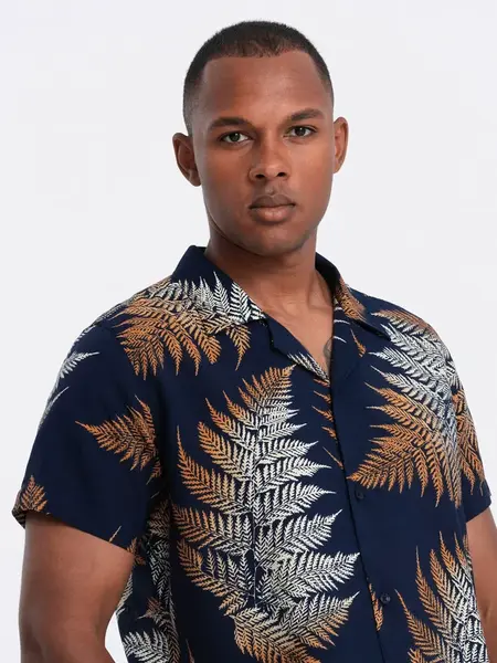 Ombre Men's patterned viscose shirt with short sleeves - fern