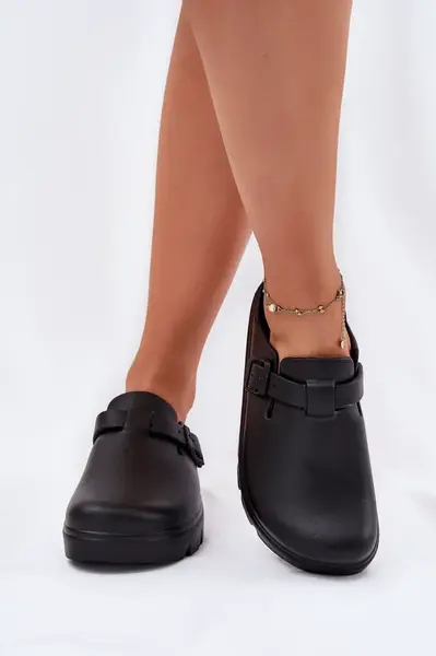 EVENTO Dámske Pěnové Papuče S Pásikom A Prackou Čierne Larinie