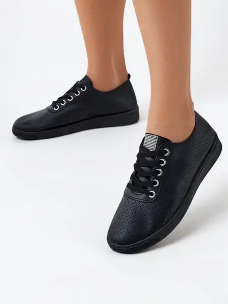 Resti Women's perforated athletic sneakers Kiarre