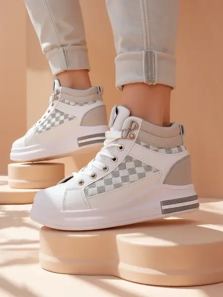 Resti Women's platform sneakers Erron