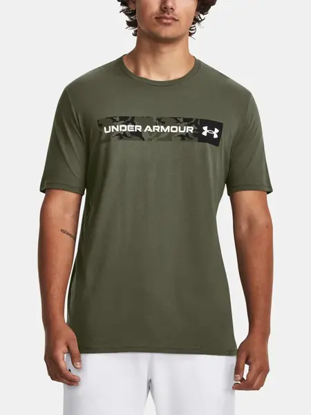 Under Armour Tričko UA CAMO CHEST STRIPE SS-GRN - Pánské