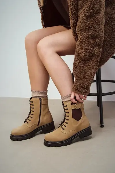 Nízké kozačky Medicine dámské, béžová barva, na platformě