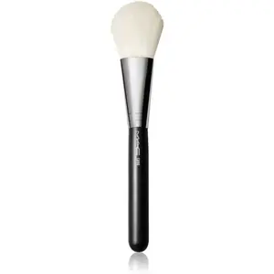 MAC Cosmetics Brush 135S Large Flat Powder oválny štetec na púder 1 ks