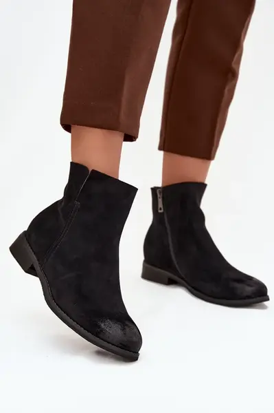 Dámske členkové topánky na nízkom podpätku Vinceza