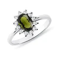 Prsteň z bieleho zlata s vltavínom a briliantmi KLENOTA