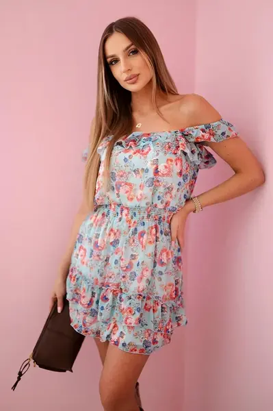 Šaty na ramena s mátovým pasem