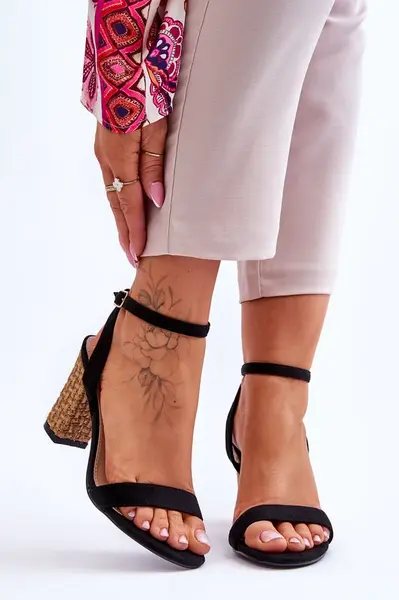 Boto Semišové Sandály Na Spleteném Podpatku Černé Selila