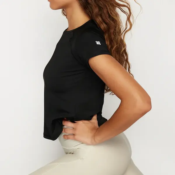 Trendyol černé pletené sportovní tričko s reflexním potiskem