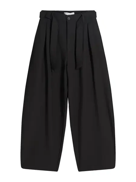 Bershka Plisované nohavice  čierna