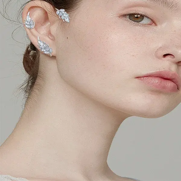 2Pcs 2 Styles Leaf Alloy Micro Pave Clear Cubic Zirconia Cuff Earrings