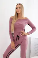 Set with double stripe in dark pink color