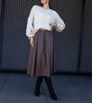 Gemre Brown long skirt decorated with an animal motif belt Hanie